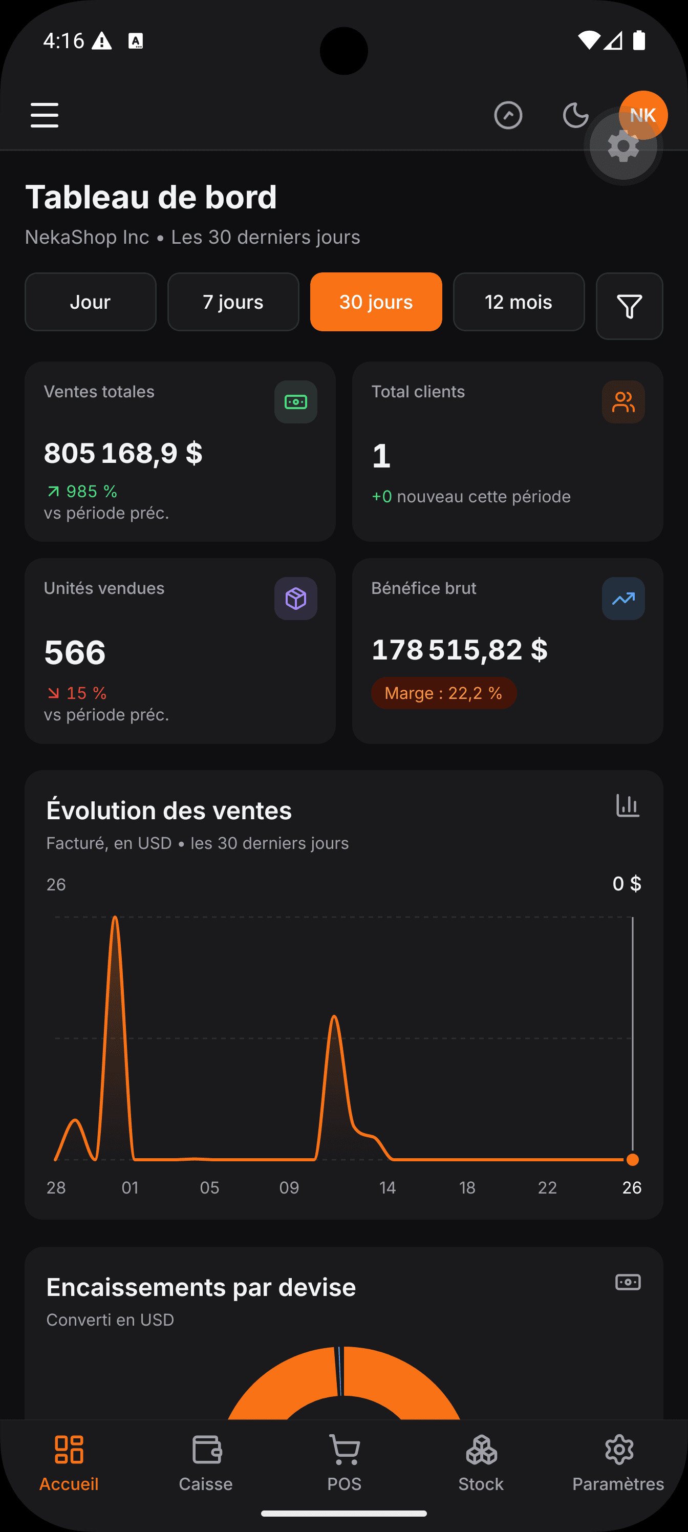 Le même tableau de bord dans l'application Android, en thème sombre.